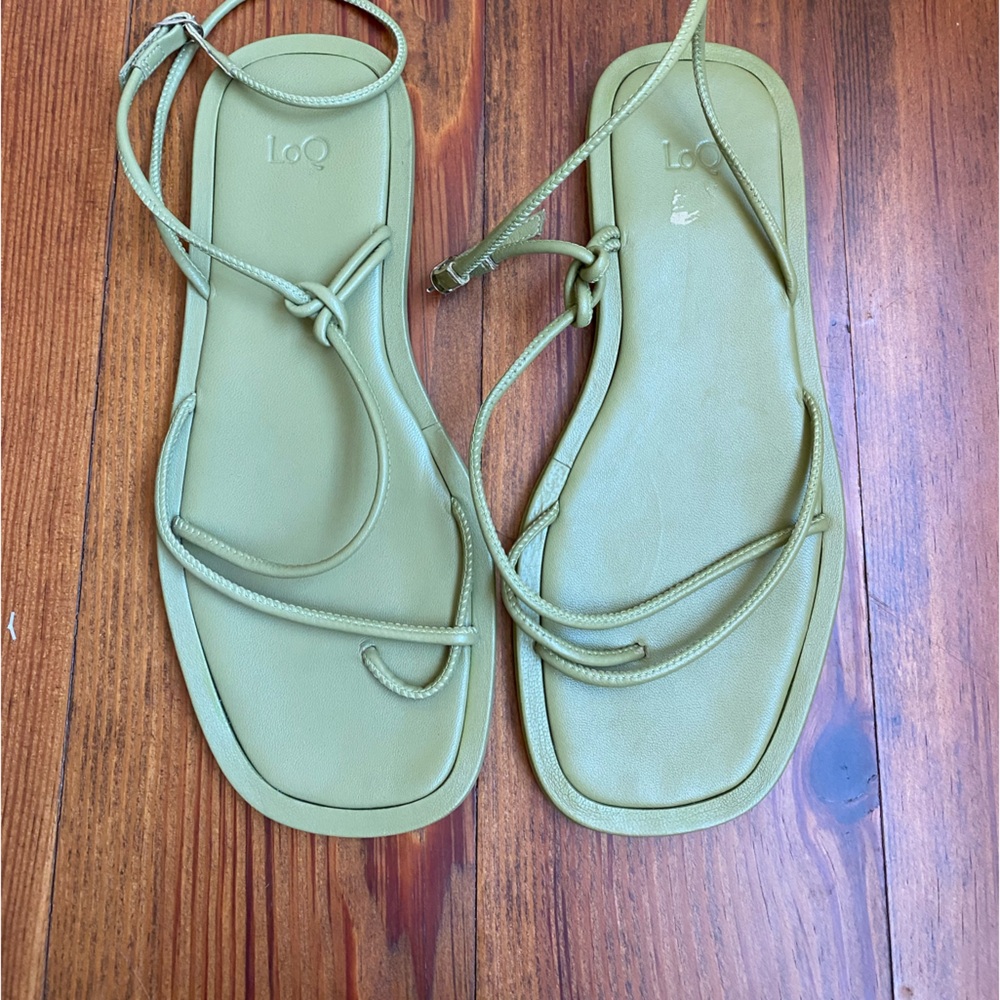 LOQ Granada Strappy Minimalist Sandals Green Moss 39 / 8.5